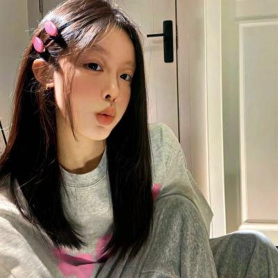 站起来的女孩
